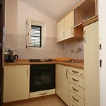Apartman By The Sea - 4198 *