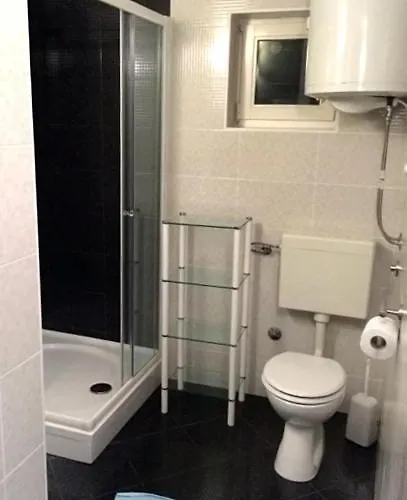 Apartman Apartments By The Sea Vodice - 4198 *