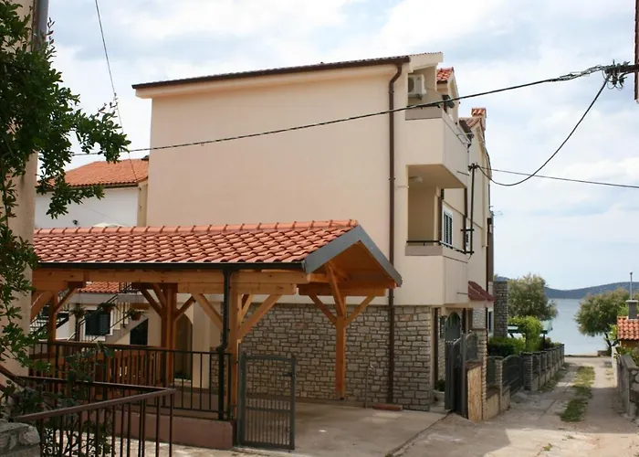 Apartments By The Sea Vodice - 4198 Apartman Vodice