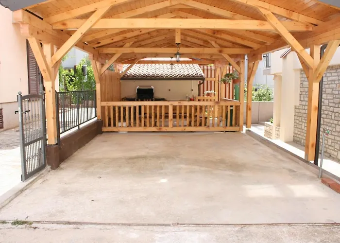 Apartments By The Sea Vodice - 4198 *