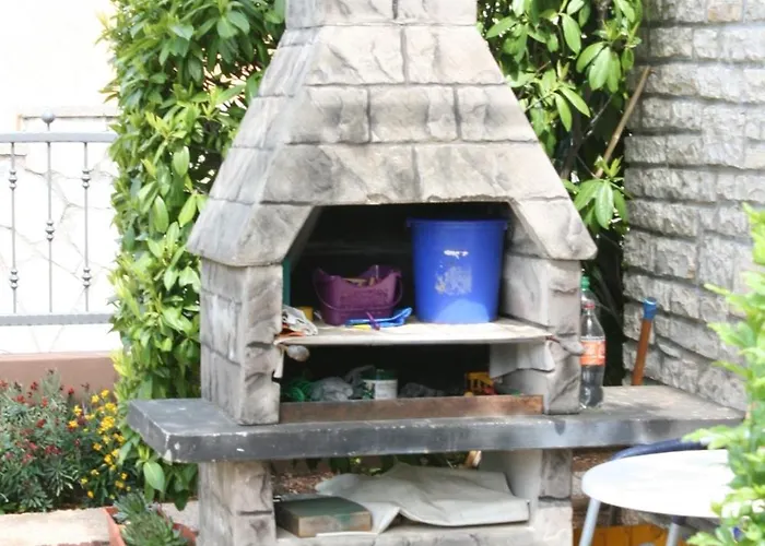 Apartments By The Sea Vodice - 4198 Apartman