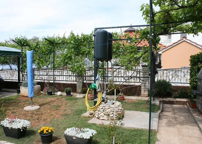 Apartments By The Sea Vodice - 4198 Apartman Vodice