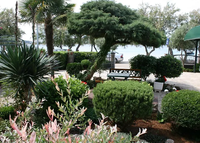 Apartments By The Sea Vodice - 4198 Apartman *